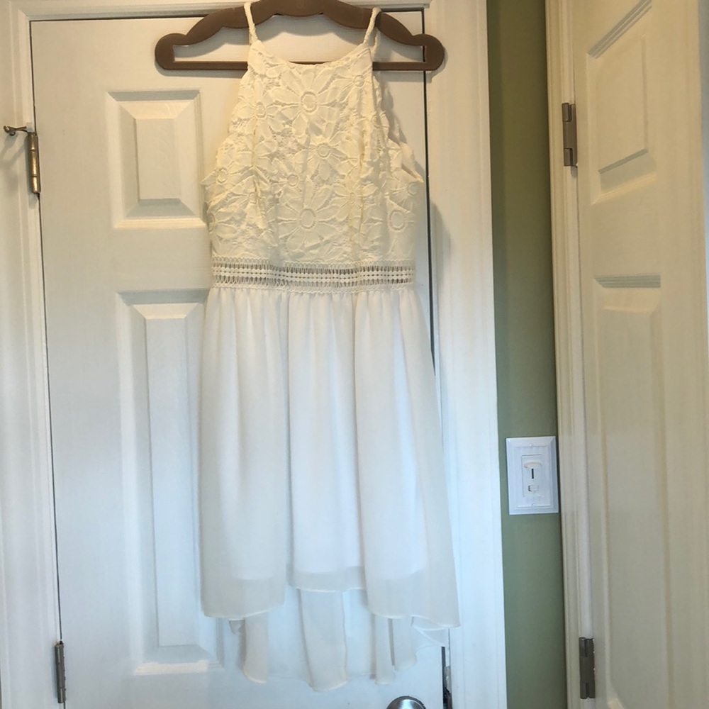 White lace IZ Byer Dress